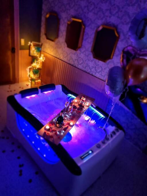 Royal Room Jacuzzi Haut De Gamme Centre Ville Mulhouse Bagian luar foto