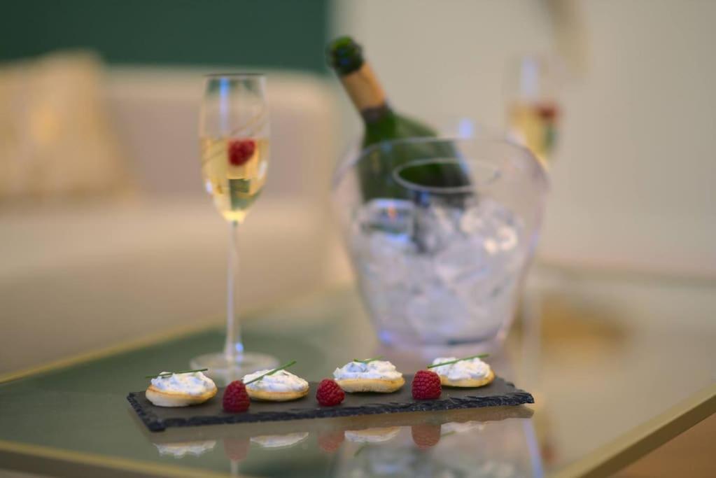 Royal Room Jacuzzi Haut De Gamme Centre Ville Mulhouse Bagian luar foto
