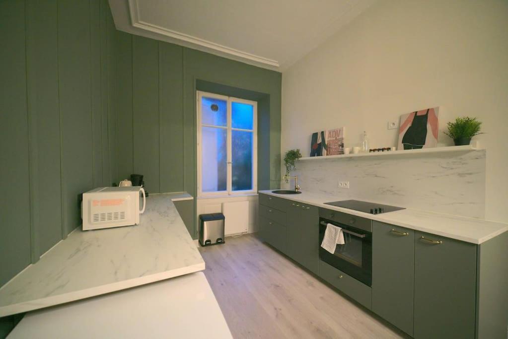 Royal Room Jacuzzi Haut De Gamme Centre Ville Mulhouse Bagian luar foto